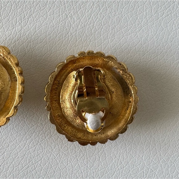 CHANEL 24K Gold Plated Faux Pearl Earrings in Very Good Used Condition - Picture 11 of 13